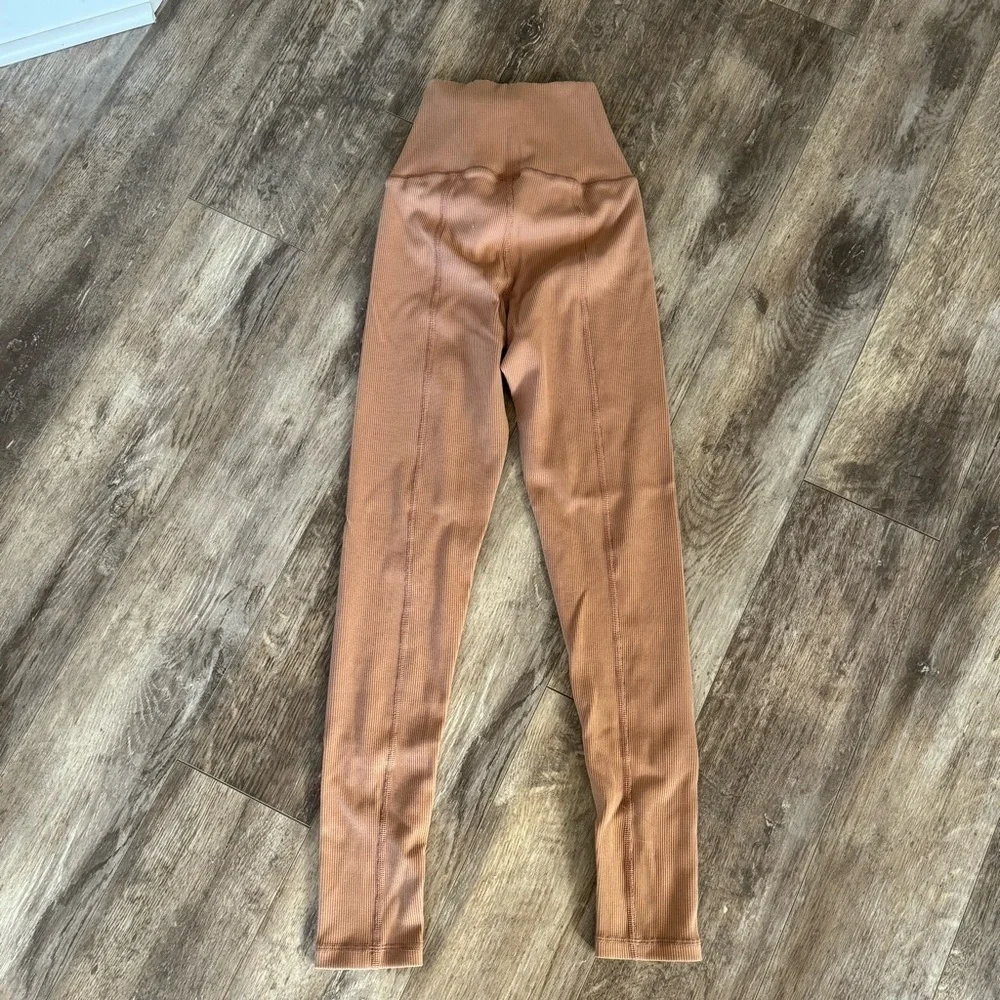 aerie excellent 11”